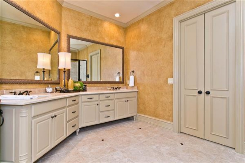    Master Bath 