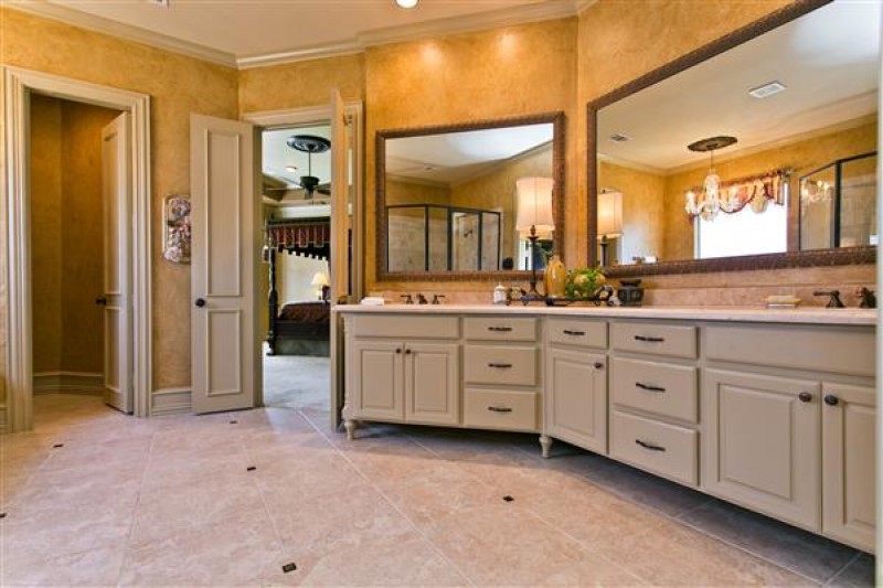    Master Bath 