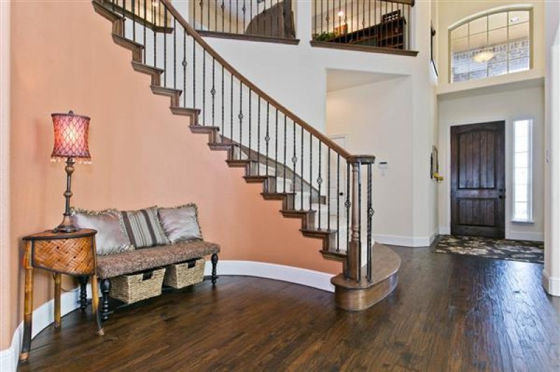    Entry  Foyer 