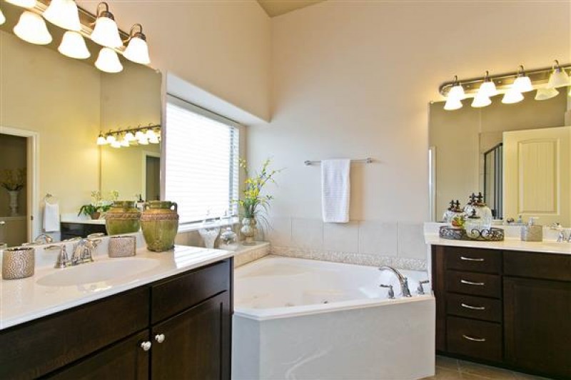    Master Bath 