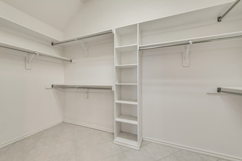    Large Walk In Closet 