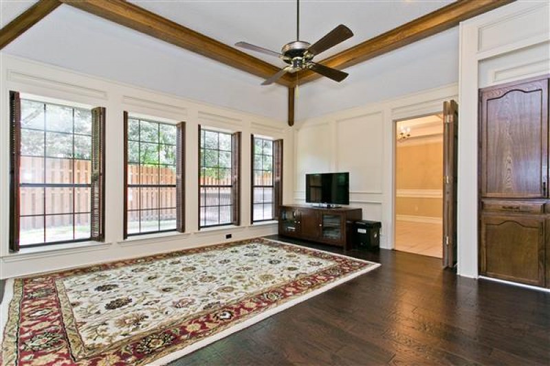    Formal Living Room 