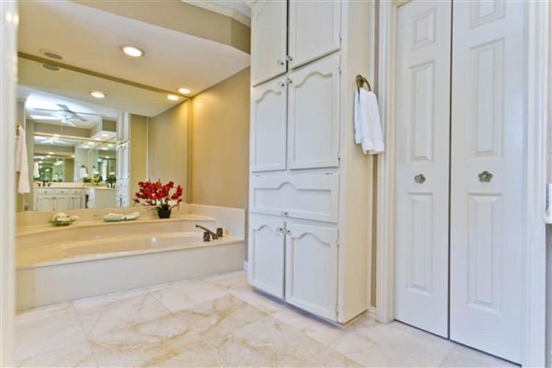    Master Bath 