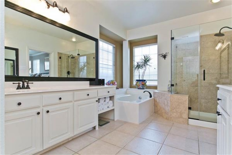    Master Bath 