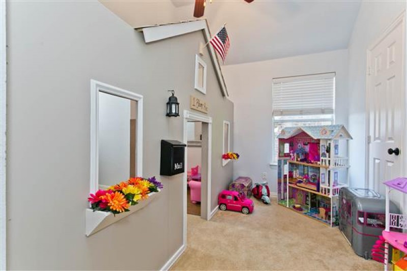    Bedroom or Playroom 