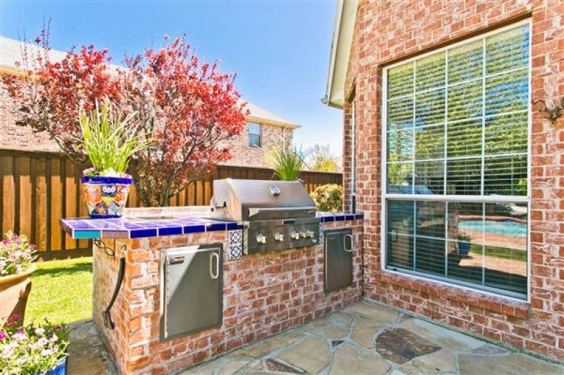    Outdoor Kitchen 