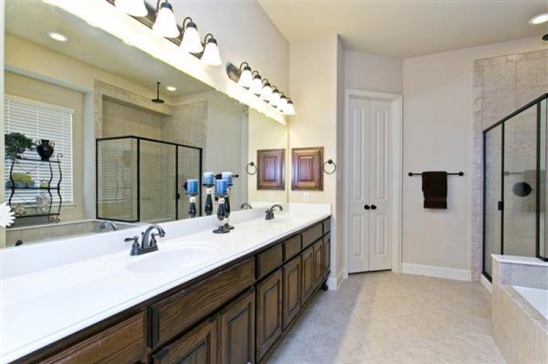    Master Bath 