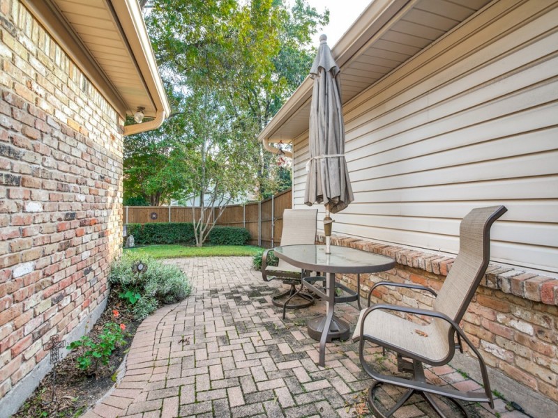      Backyard Patio 