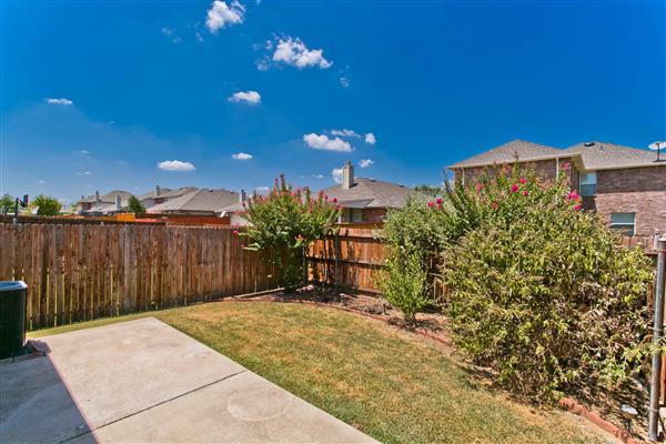    Landscaped Yard 