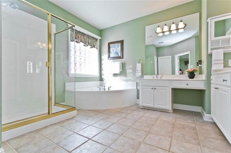    Master Bath 