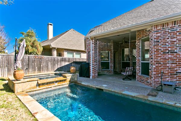    Pool and Cover  Patio 