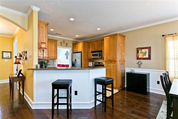    Breakfast Bar with Bead Board 