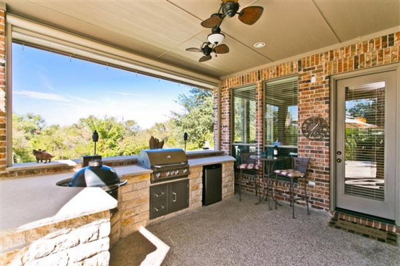    Outdoor Kitchen 