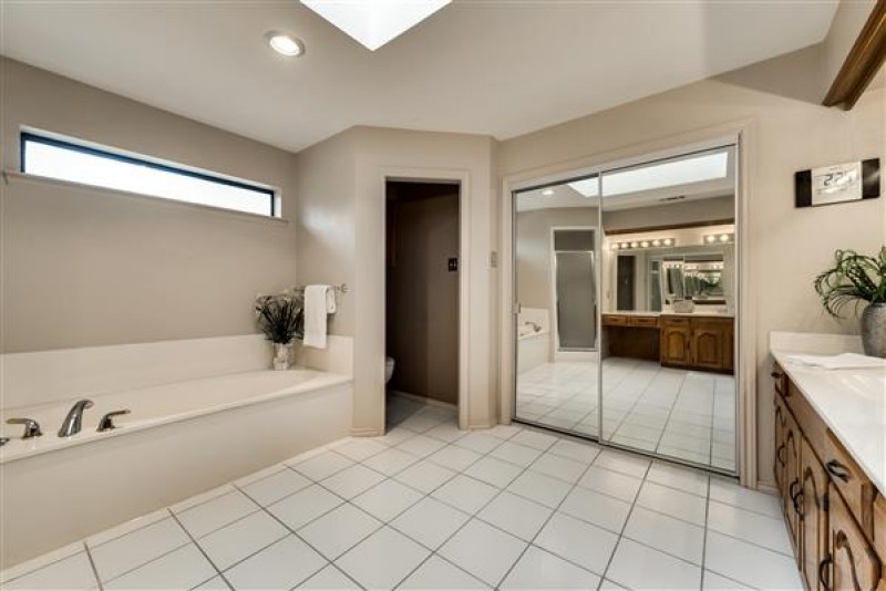    Master Bath 