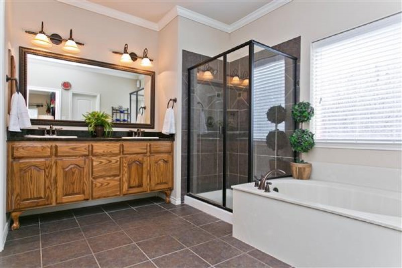    Master Bath 