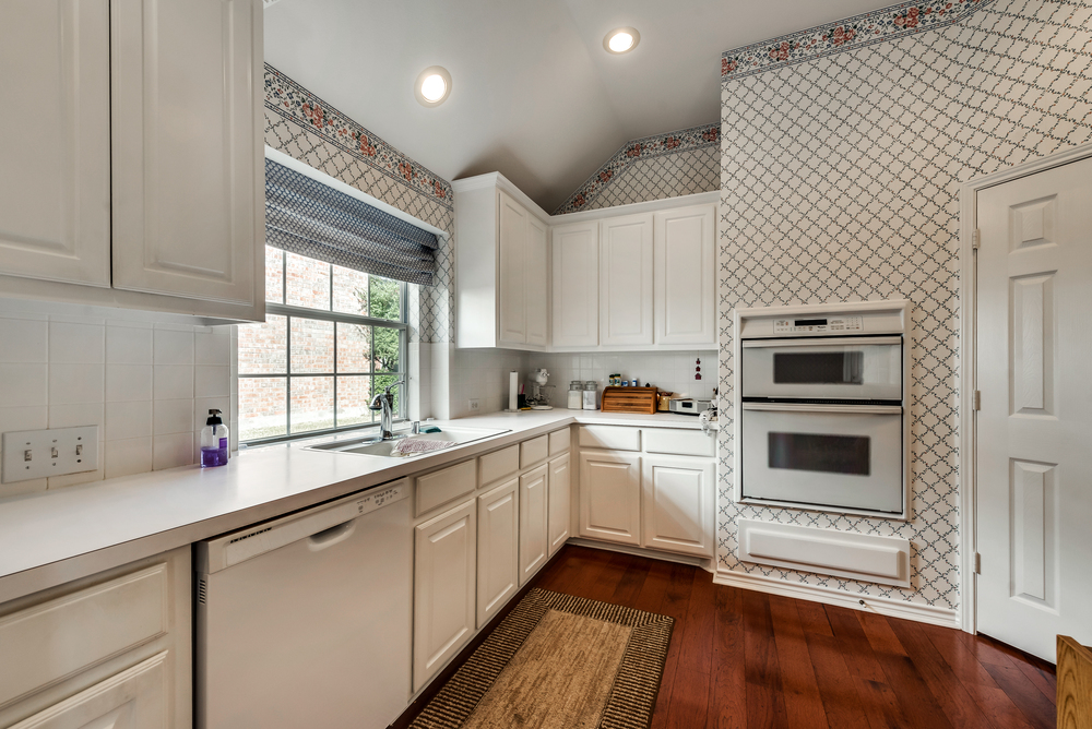    Spacious Kitchen with Ample Countertop Space 