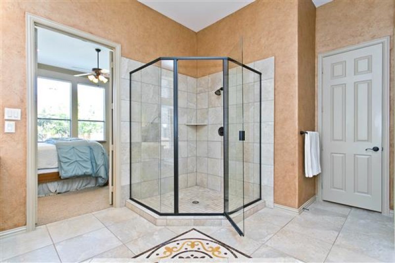    Oversized Shower 