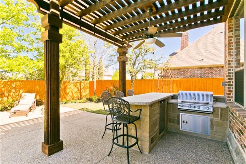    Outdoor Kitchen 