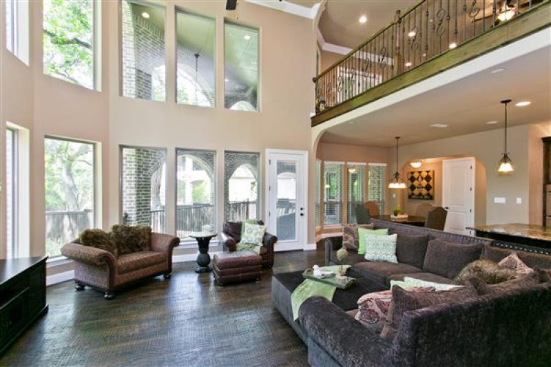    Stunning Family Room 