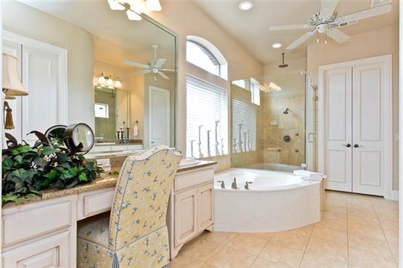    Master Bath 