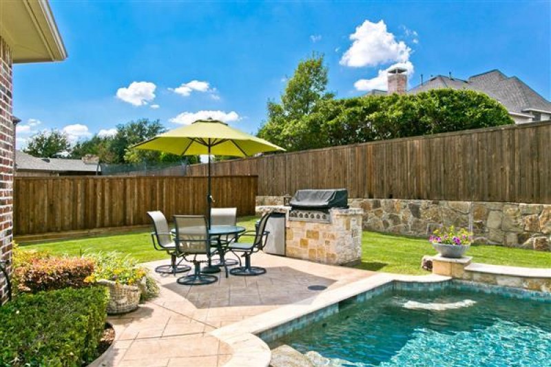    Extended Patio grilling Area 