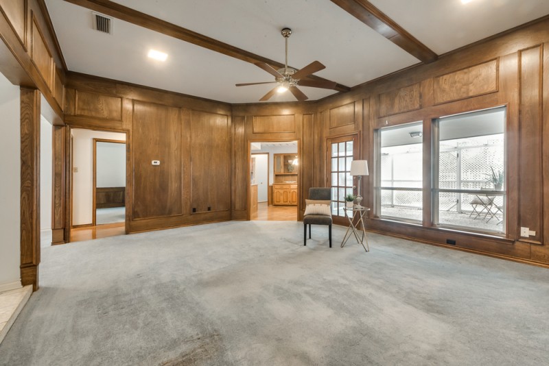    Inviting Family Room 