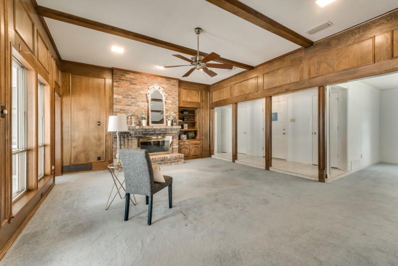    Inviting Family Room 