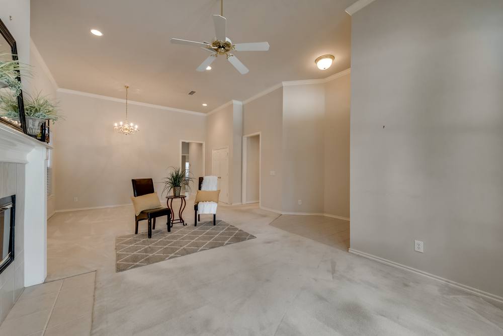    Family Room into Dining Room 