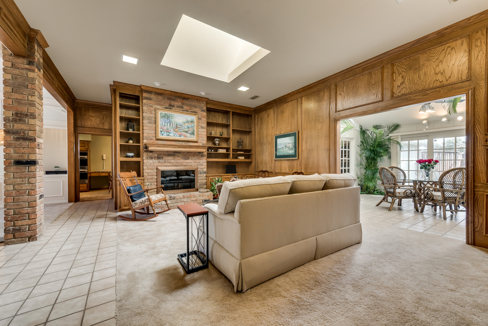    Formal Living Area with Large Skylight for Great Natural Light 