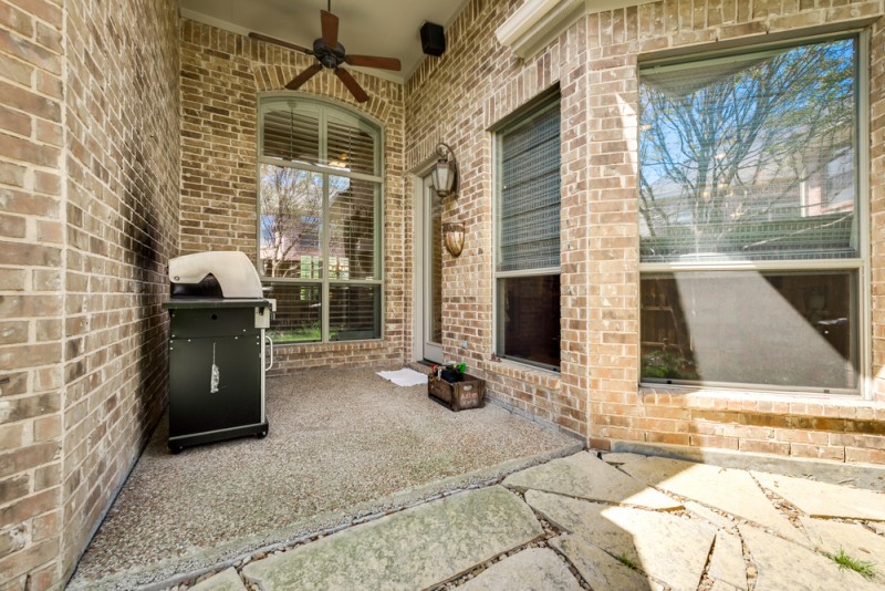     x  Covered Courtyard off Kitchen 