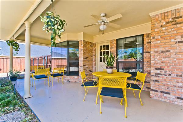    Covered Patio 