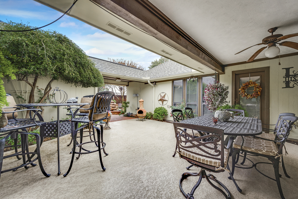    Covered Back Patio with Ceiling Fan 