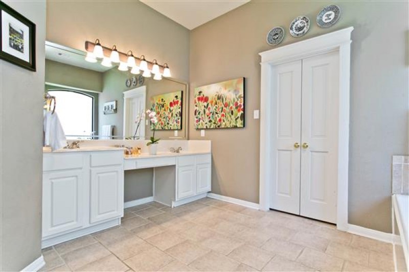    Master Bath 