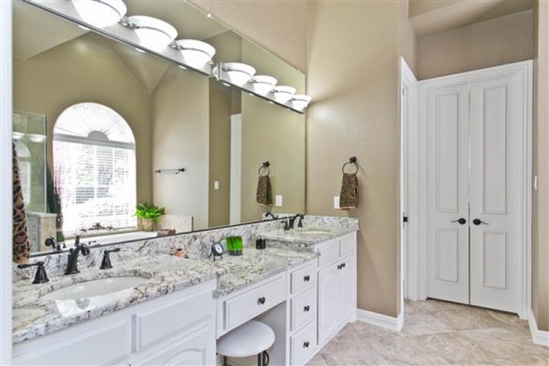    Master Bath 