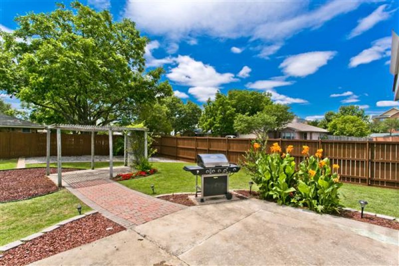    Backyard with Oversized Patio 