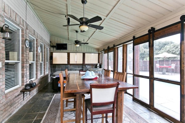    Screened in Patio 