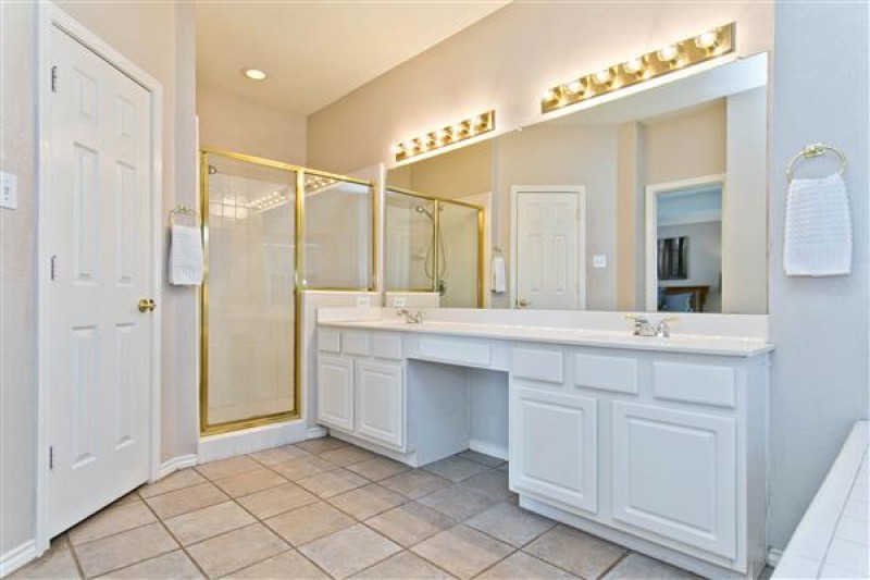    Master Bath 