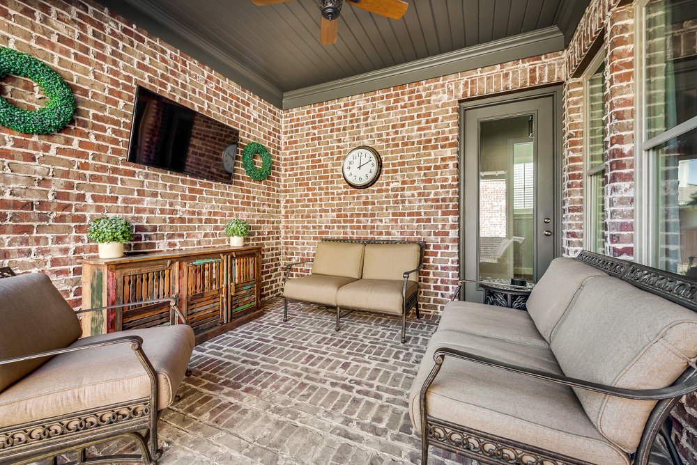    Covered Patio with Ceiling Fan 