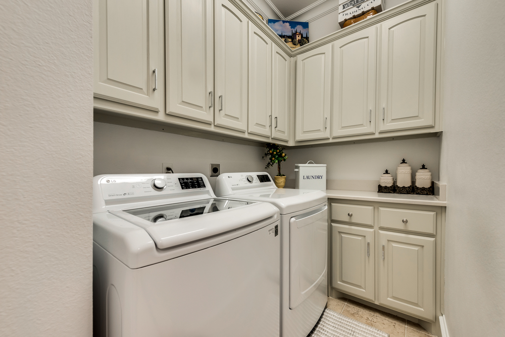    Utility Room has Cabinets and 