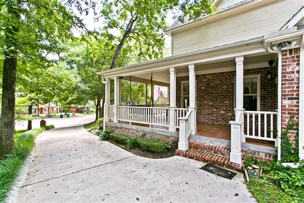    Side entry and Porch 