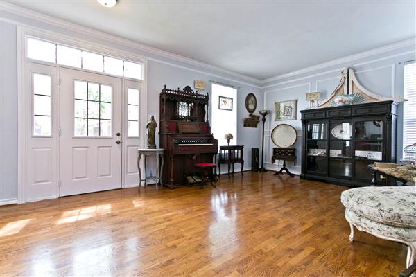    Transom Entry into Formal Living 