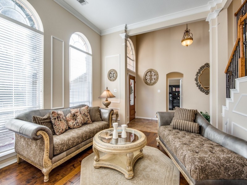    Formal Living Room 