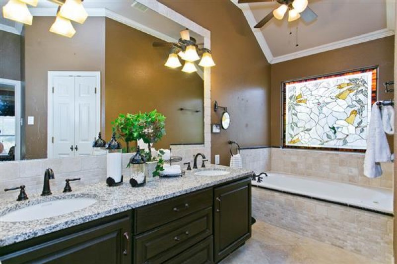    Master Bath 