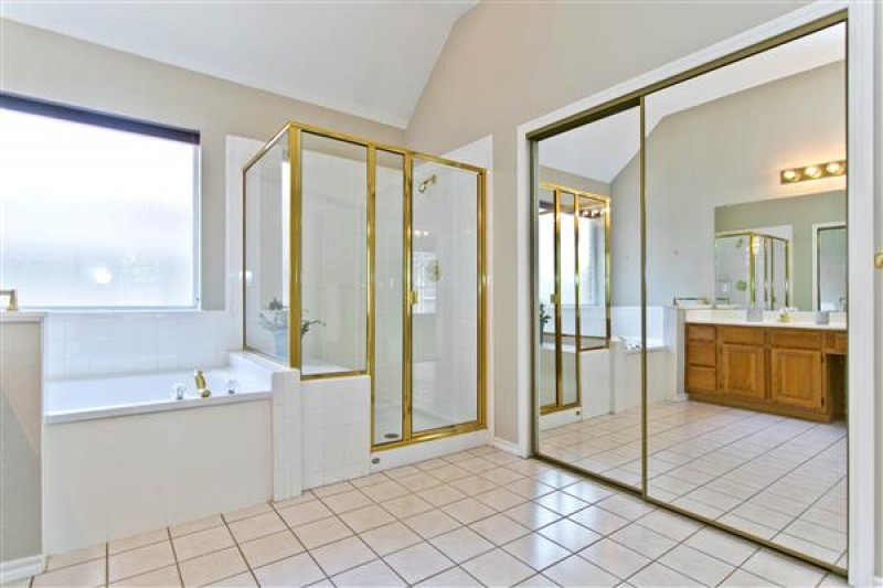    Master Bath 