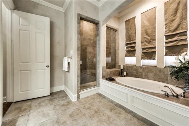    Master Bath 