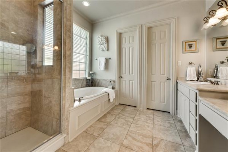    Master Bath 