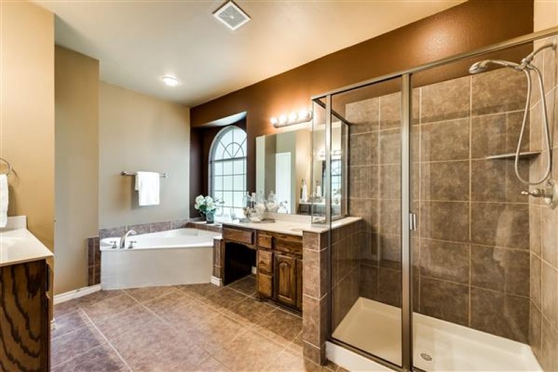    Master Bath 