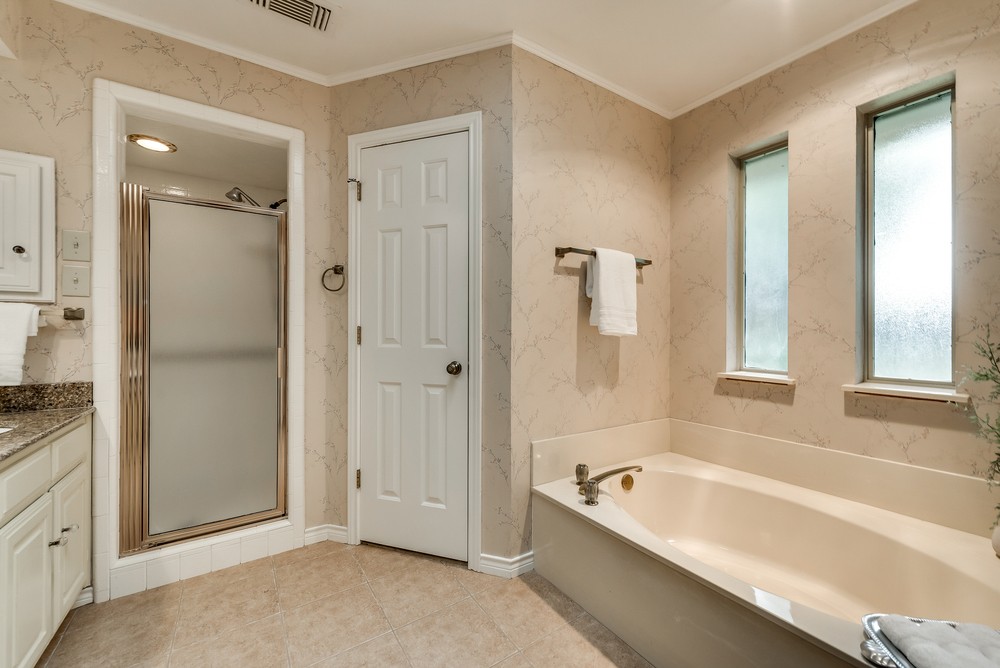    Master Bath 