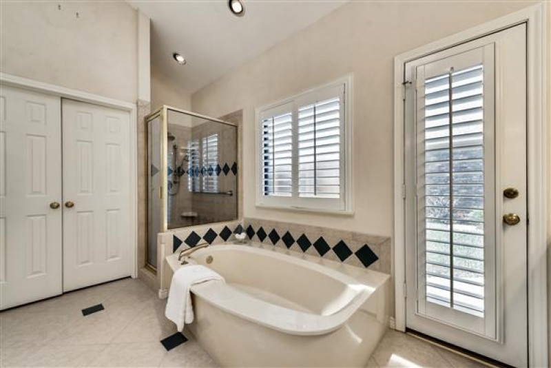    Master Bath 