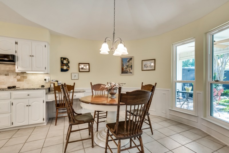    Breakfast Area with Built In Granite Desk 